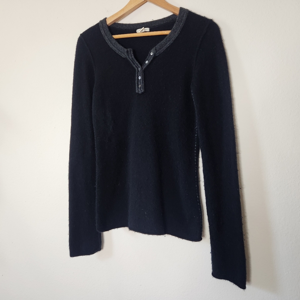Christopher Blue Women's Small Black Cashmere Knit Sweater V-neck Soft Pullover
